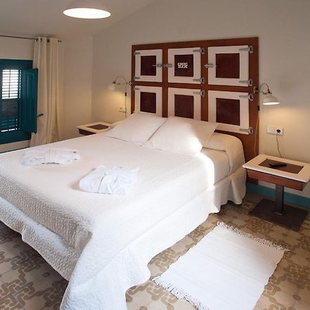 Hotel Hostal Chic Sant Feliu de Guixols Room photo