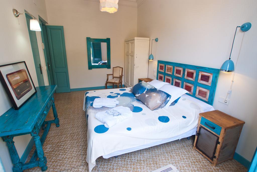 Hotel Hostal Chic Sant Feliu de Guixols Room photo