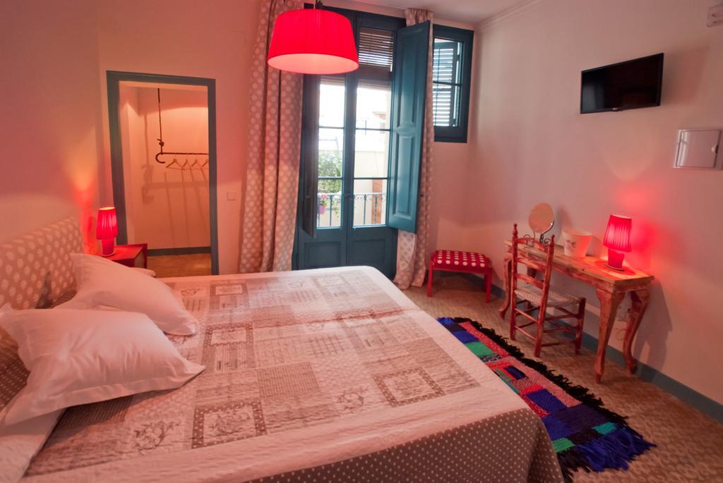 Hotel Hostal Chic Sant Feliu de Guixols Room photo