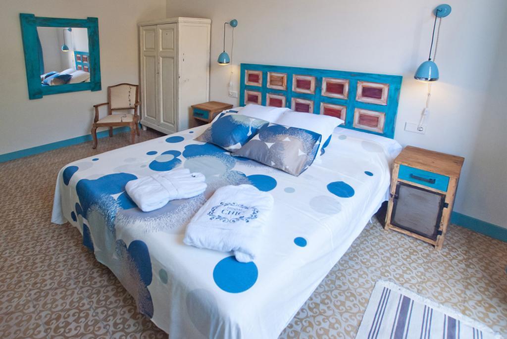 Hotel Hostal Chic Sant Feliu de Guixols Room photo